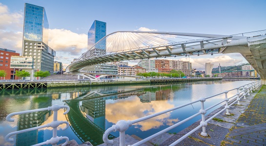 Volotea_Bilbao_545_X_300